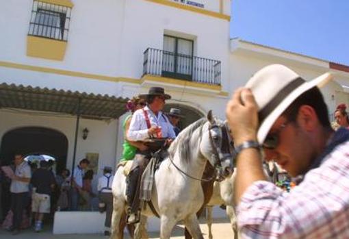 Una casa hermandad en la aldea de El Rocío