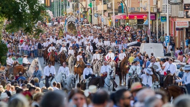 Más de 10.000 personas y 1.200 caballos participarán en la salida más multitudinaria de Huelva a El Rocío