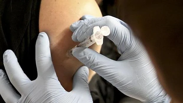 Las mujeres embarazadas deben vacunarse frente a la gripe
