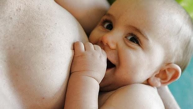 La OMS recomienda la lactancia materna exclusiva hasta los 6 mese