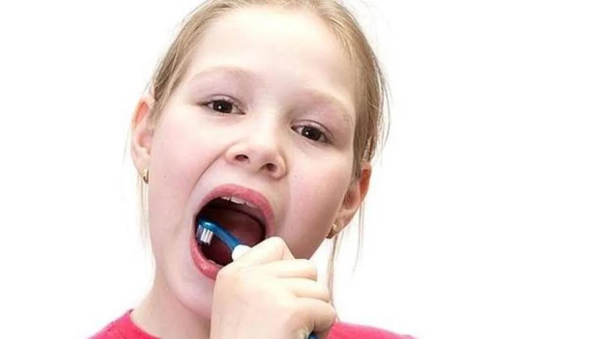 La falta de higiene bucal es responsable de cerca del 90% de los casos de halitosis