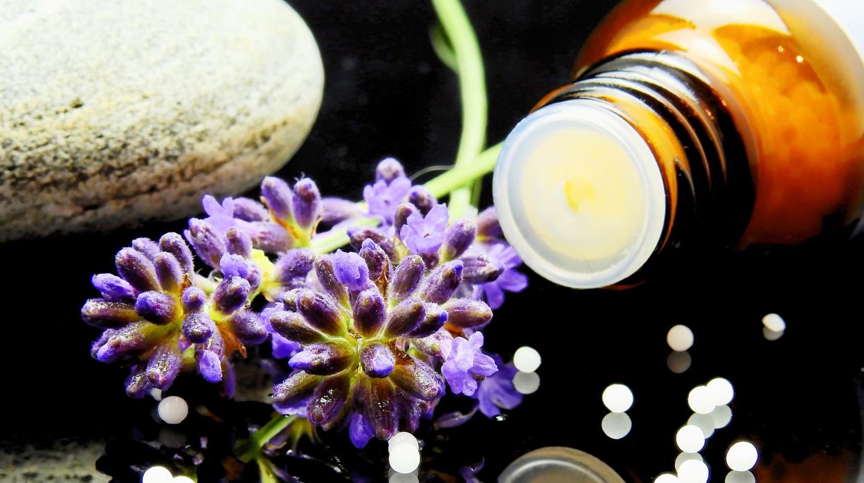 Sanidad autorizó en abril la comercialización de productos homeopáticos en farmacias