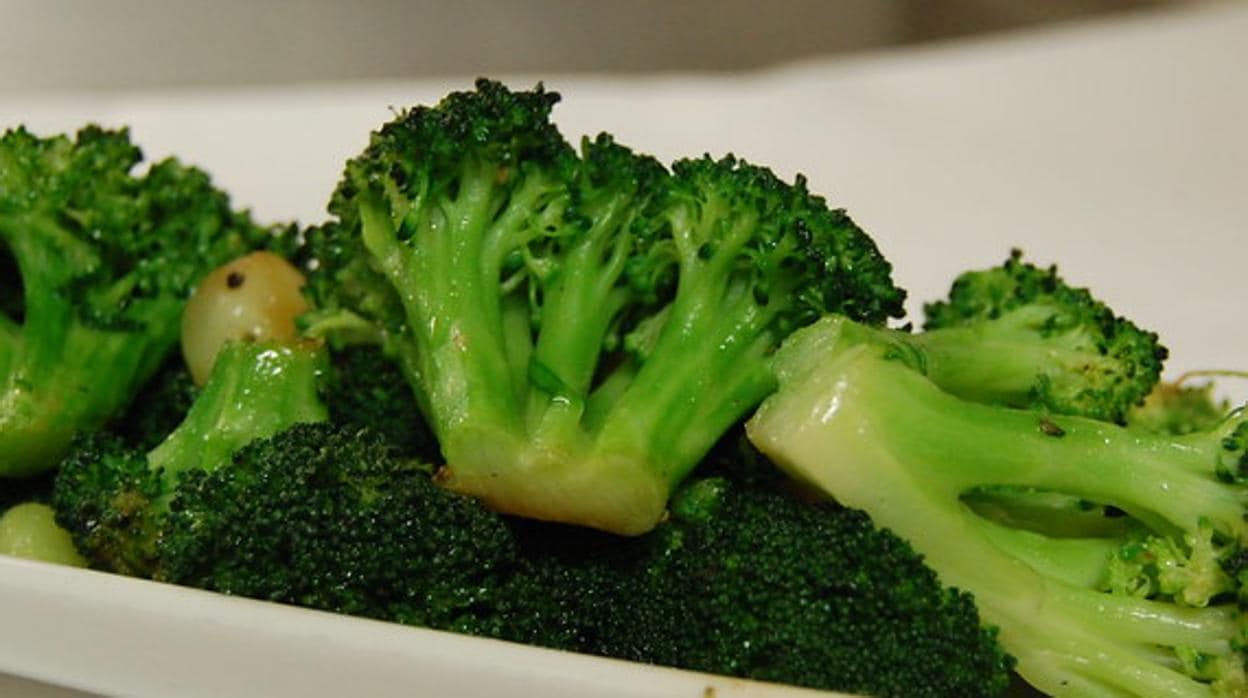Come más brócoli, nos protege del cáncer