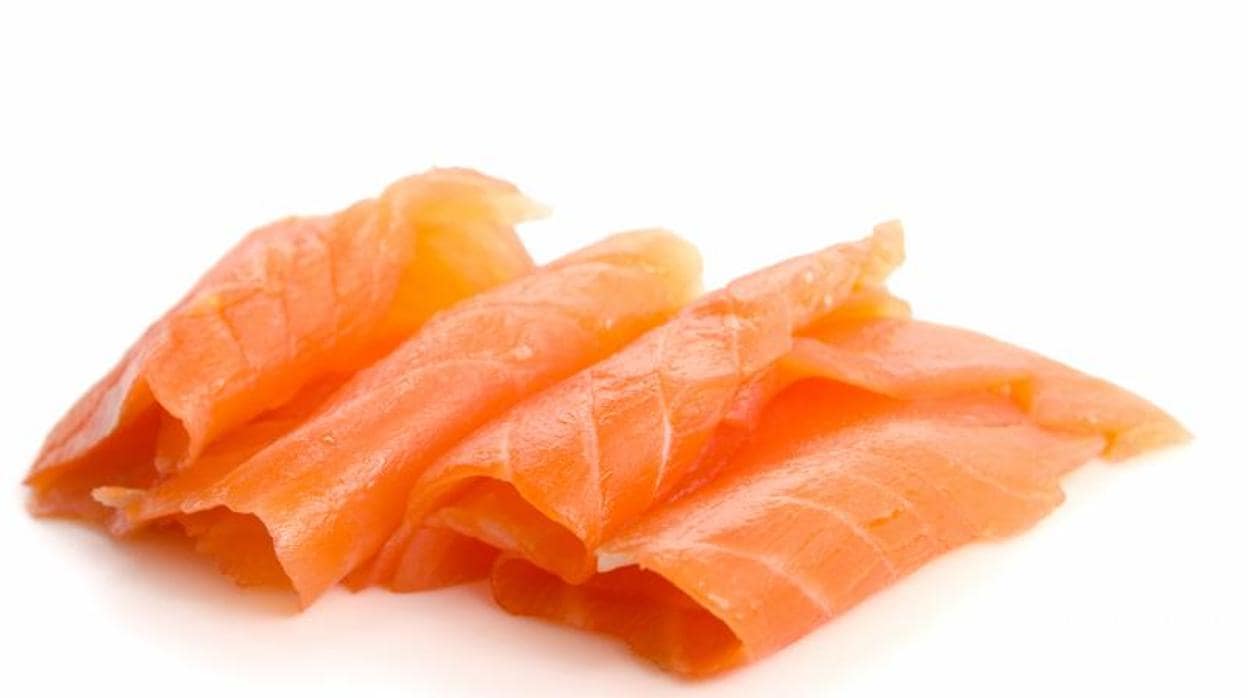 La EFSA ha informado de un brote de listeria en cinco países por salmón y trucha ahumada procedente de Estonia