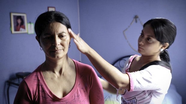 La mujer portadora de un gen que la protege frente al alzhéimer