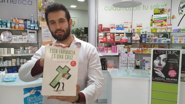 Guillermo Martín Melgar (Farmaenfurecida): «El paracetamol es el medicamento que más vendo. Es el opio del pueblo»