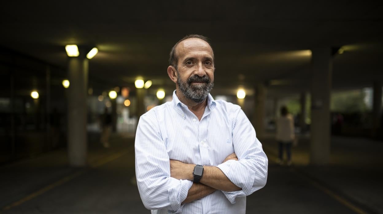 Santiago Moreno, jefe de Servicio de Enfermedades Infecciosas del Ramón y Cajal