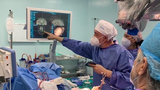 Expertos andaluces del Hospital Viamed Santa Ángela de la Cruz se imponen como referentes de la cirugía de epilepsia infantil