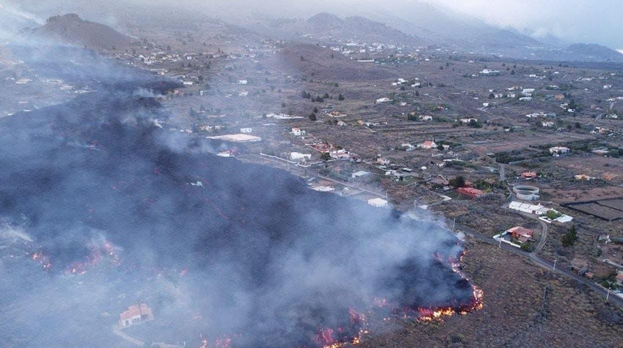 Vista aérea de la erupción del volcán de La Palma