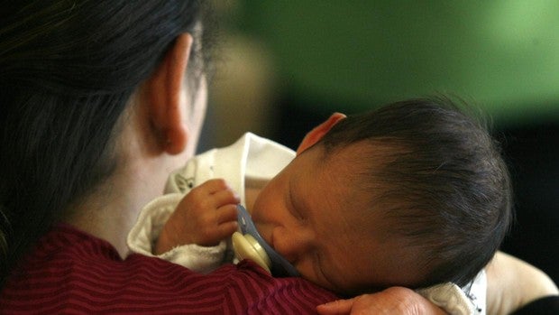 Este estudio puede explicar por qué el Covid afecta menos a los bebés que a los adultos