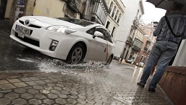 Charcos en las calles de Sevilla