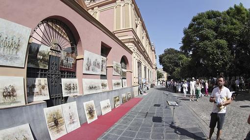 Cuadros en la Plaza del Museo