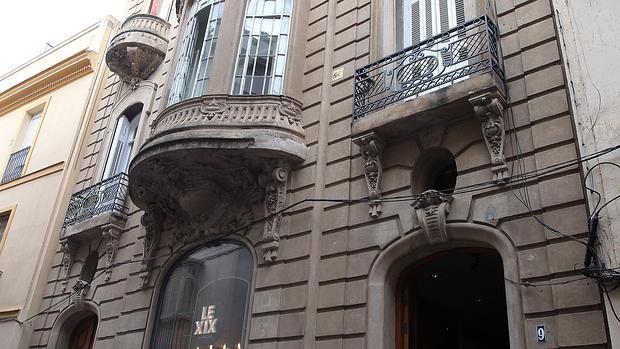 Sevilla desconocida: Edificio en la calle Tomás de Ibarra