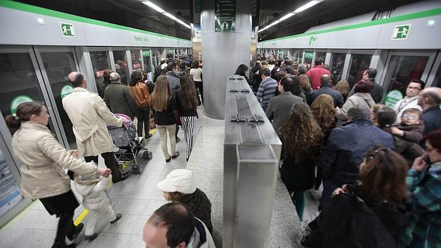 El metro reabrirá a las 7.30 horas del viernes 1 de enero