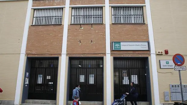 El colegio se encuentra en la calle Beatriz de Suabia
