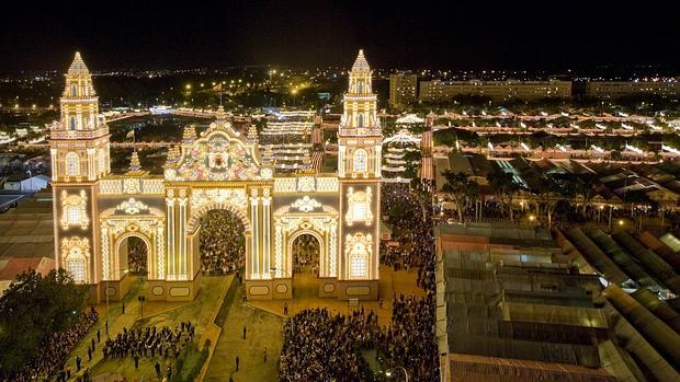 Prueba del alumbrado de la Feria de Abril en 2015