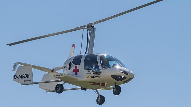 El autogiro presentado en Sevilla, en pleno vuelo