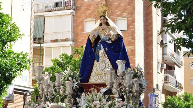 Procesión del rosario vespertino del Corpus Christi celebrado en 2015