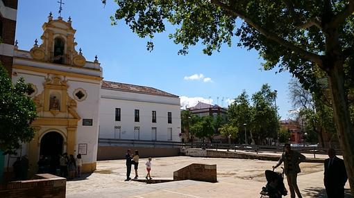 Solar junto a la capilla de los Humeros, donde hay proyectada una residencia de ancianos