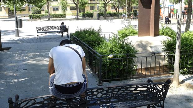 «Hay familias en paro en el Cerro que beben de las fuentes tras cortarles el suministro»