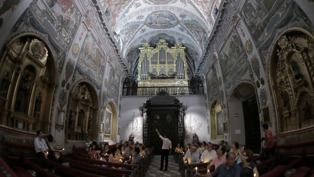 Interior de la iglesia de Los Venerables