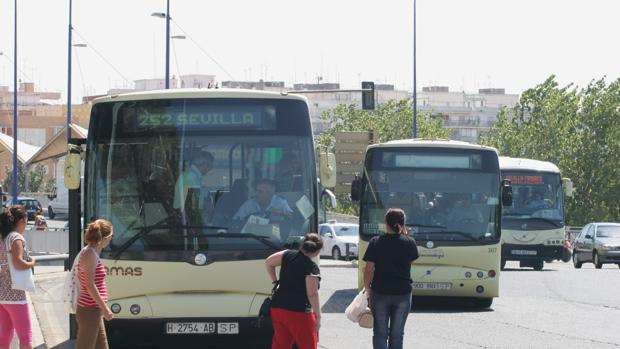 El bus metropolitano pierde casi cuatro millones de viajeros en diez años