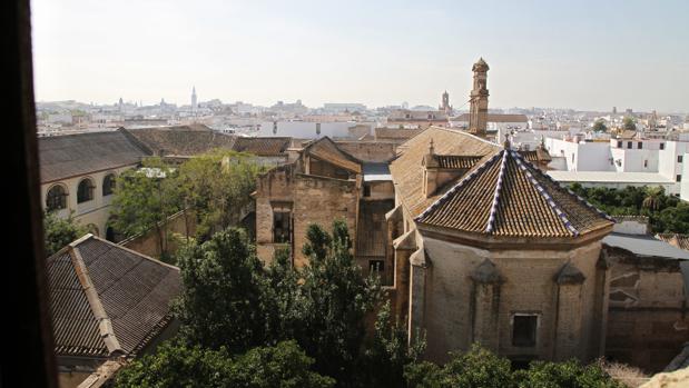 La «falta de compromiso» del Ayuntamiento de Sevilla frena la rehabilitación de Santa Clara