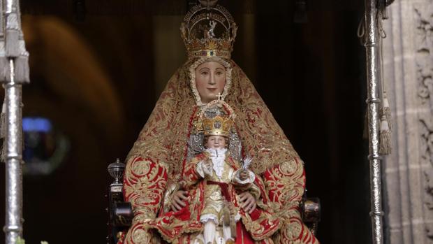 Las mejores imágenes del día de la Virgen de los Reyes, con Sevilla a sus pies