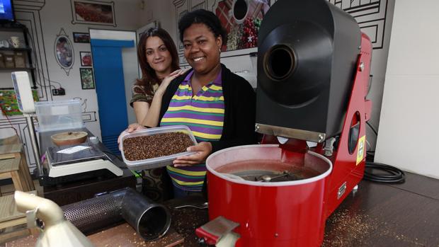 Así se tuesta y se vende el auténtico café colombiano en pleno centro de Sevilla