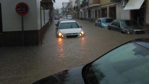 Las calles de Coria, inundadas por las fuertes precipitaciones