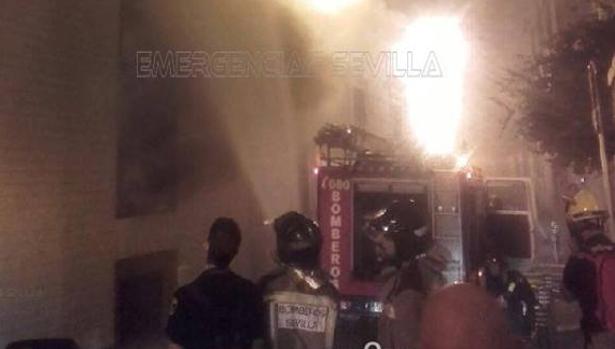 El incendio ha tenido lugar en un edificio de la zona centro de Sevilla