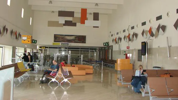 Así es la nueva sala de embarque del aeropuerto de Sevilla