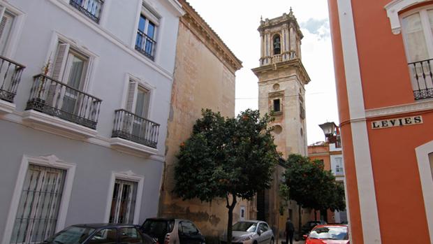 Torre campanario de la iglesia de San Bartolomé