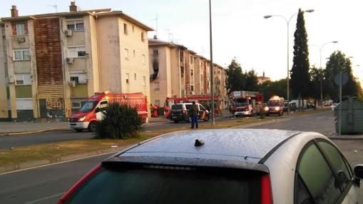 Un incendio sin heridos calcina una vivienda en el Polígono Sur