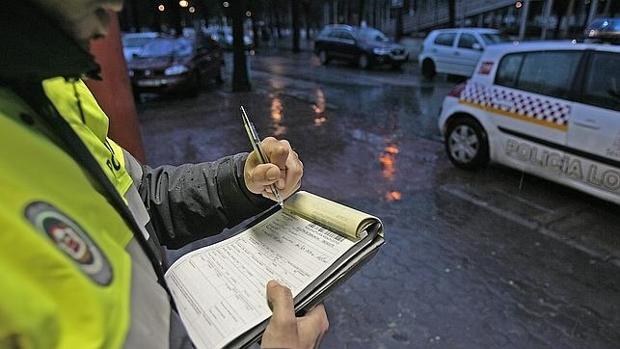 El juez advierte que el boletín de denuncia no es suficiente para sancionar a un conductor que recurre