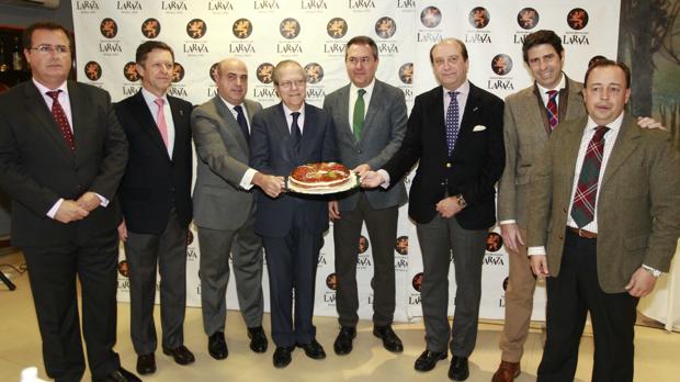 Tradicional desayuno del Ateneo con los Reyes Magos de Sevilla: Juan Espadas, Joaquín Moeckel y Francisco Galnares