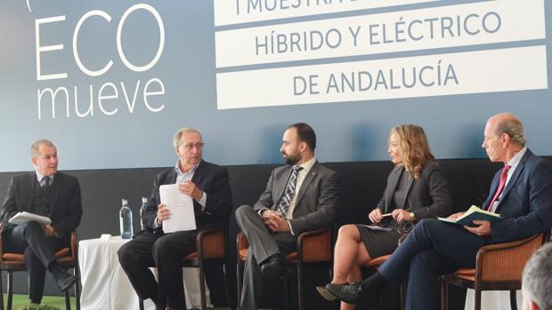 Coloquio del I muestra del vehículo híbrido y eléctrico de Andalucía