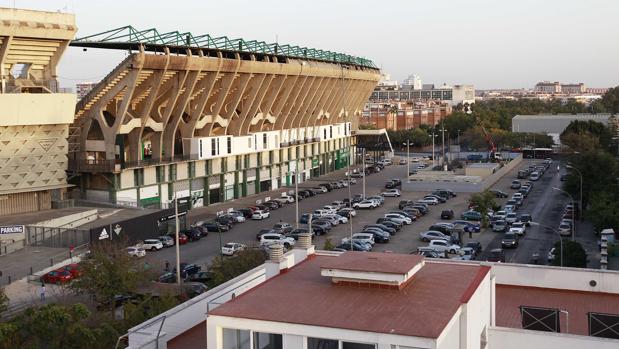 La explanada de la grada de Preferencia del estadio Benito Villamarín es propiedad del Ayuntamiento