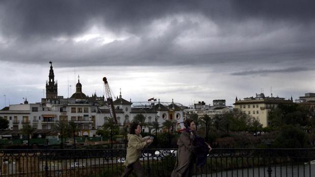 Nubes negras sobre Sevilla