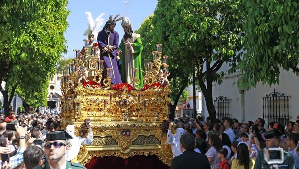 En vídeo: Impresionante el misterio de San Gonzalo entrando en Reyes Católicos en la Semana Santa de Sevilla 2017