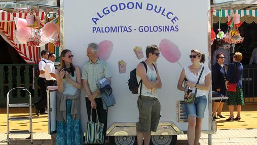 Turistas en el Real de la Feria de Abril