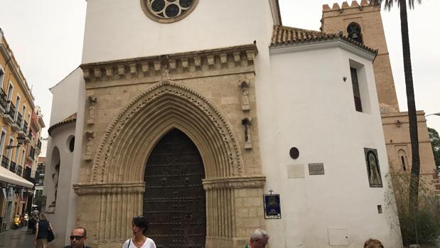 La fachada de la iglesia de Santa Catalina