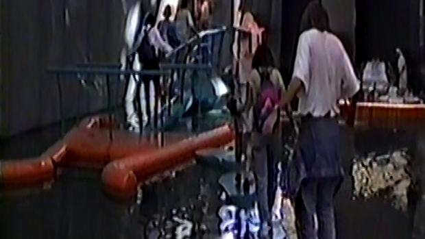 La Expo '92, en VHS: El Gigante de Pakistán, uno de los personajes más populares entre los visitantes