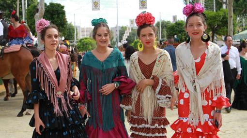 Inés Rocci, Rocío García Guell, Carmen Roldán y Eugenia de las Bárcenas