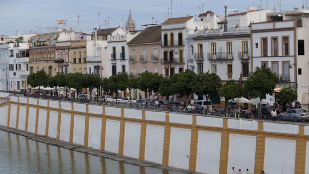 Panorámica de la histórica calle Betis