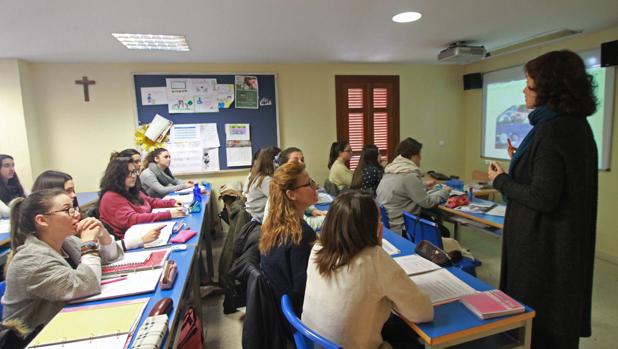 Los padres de la diferenciada, a la espera de instrucciones de la Junta para hacer la matrícula