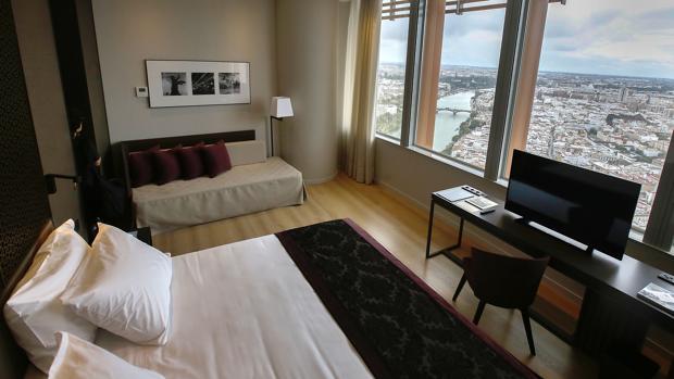 Oferta especial para los sevillanos en el hotel de Torre Sevilla: 100 euros, con desayuno y spa