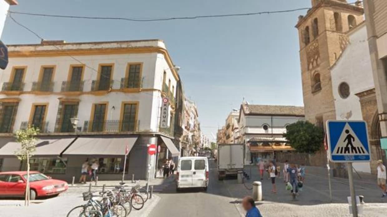 La calle Feria de Sevilla, donde se ha producido la agresión