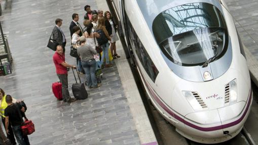 El AVE conecta Sevilla con Zaragoza en menos de cuatro horas