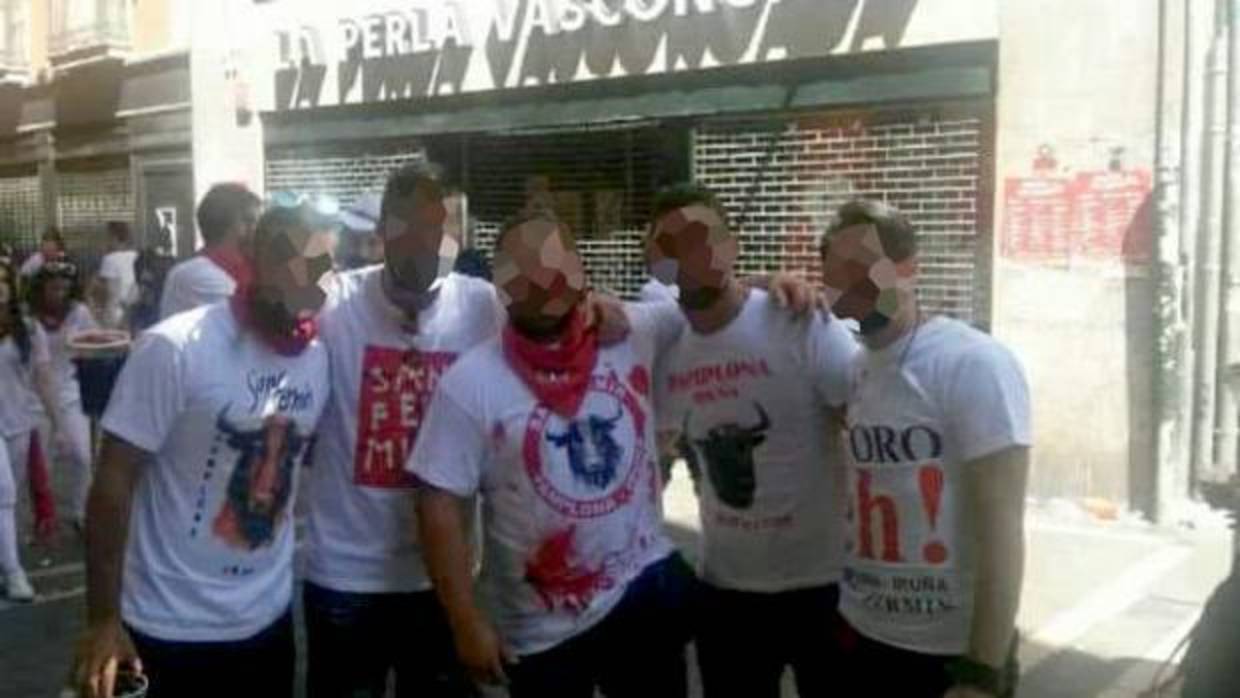 Los cinco jóvenes acusados de cometer una violación grupal en Sanfermines